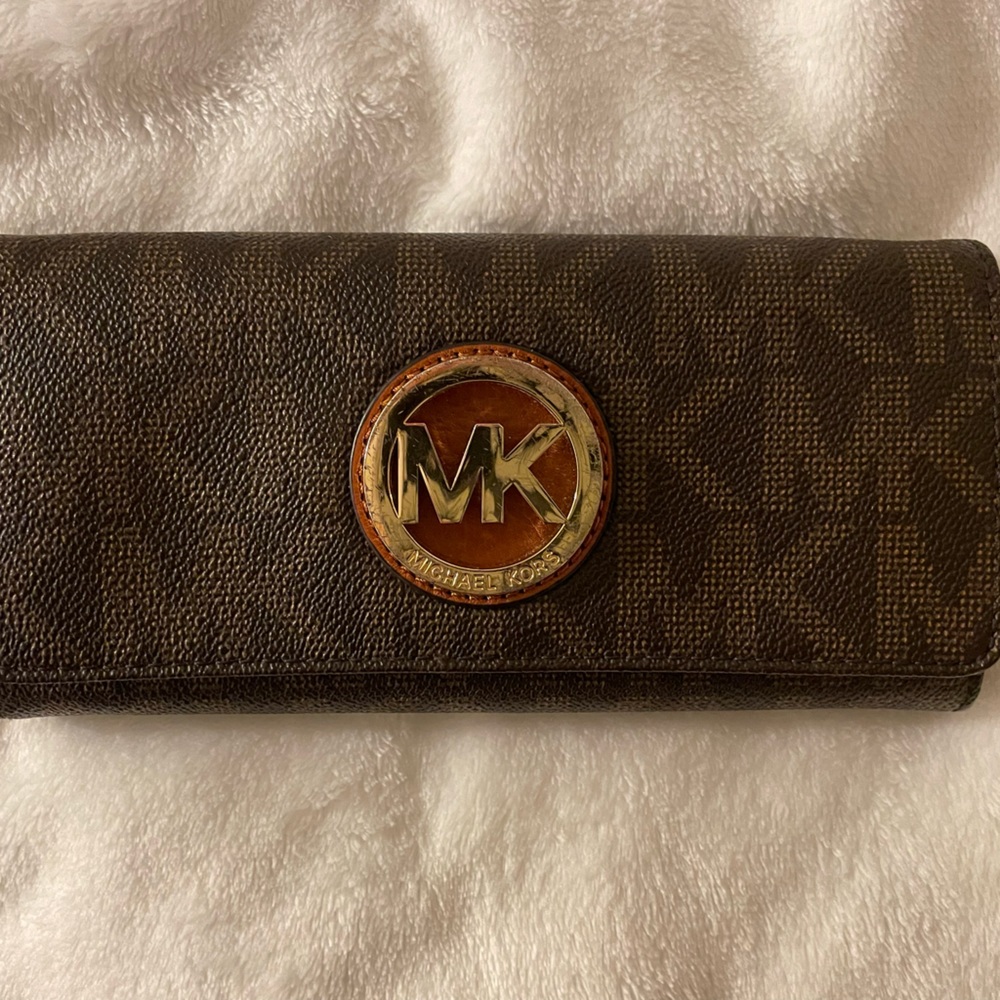 Michael Kors long wallet